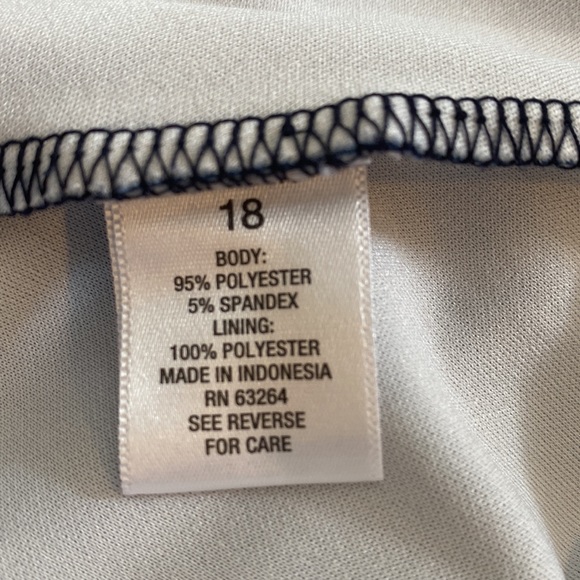 Dress - Picture 12 of 12